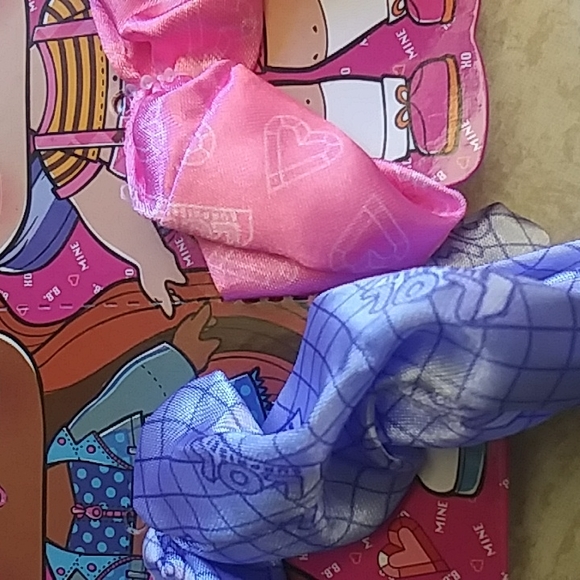 24 Piece Case of LOL Scrunchies. 1 Box. 24 per Box. - Picture 6 of 9